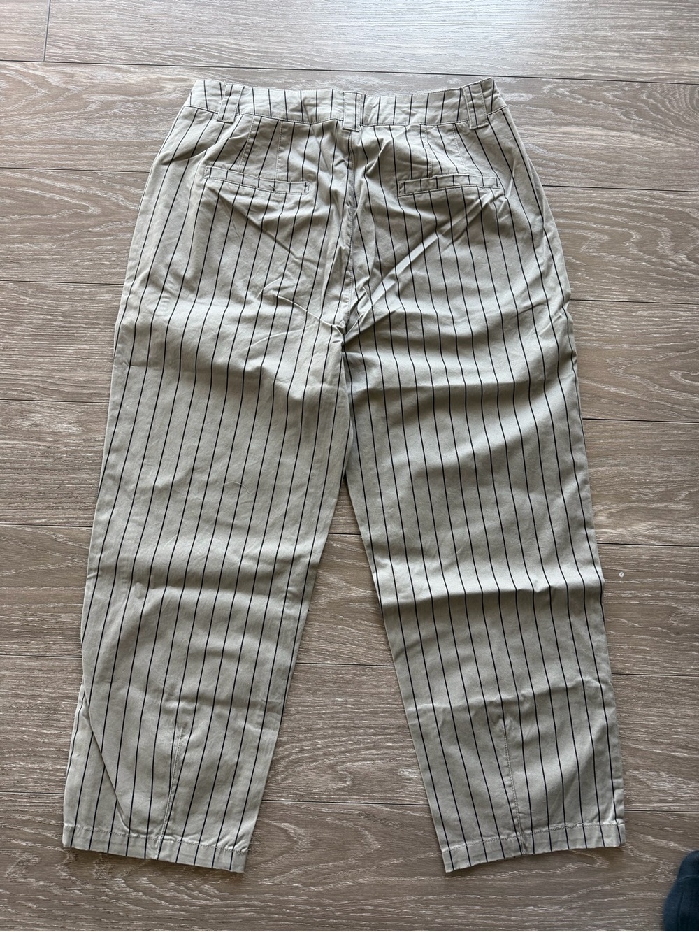 Flamingals Women’s Cropped Pinstripe Pants - Picture 8 of 8